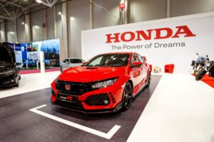 Honda Civic czy CR V – ktory model lepiej sprawdzi sie dla nieduzej rodziny