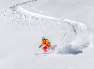 Ferie zimowe na sportowo – jaki sprzęt wybrać?